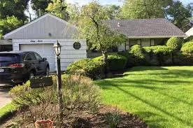 Expert residential landscaping in Valley Stream, NY - Custom Lawn Care