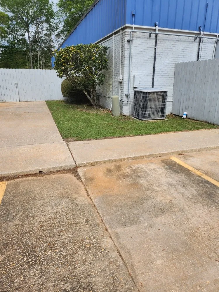 Expert landscaping services for beautiful yards in Mandeville, LA by Custom Lawncare ByJohn