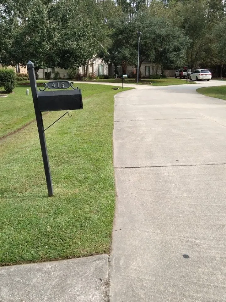 Top-rated residential landscaping in Mandeville, LA - Custom Lawncare ByJohn