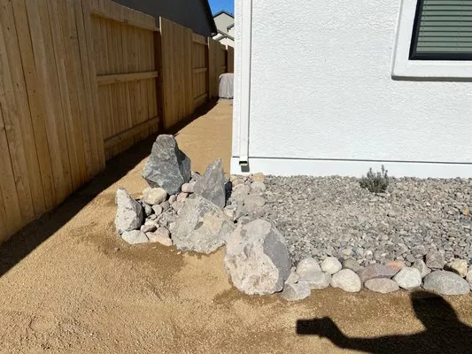 Custom Lawns & Landscaping Logo