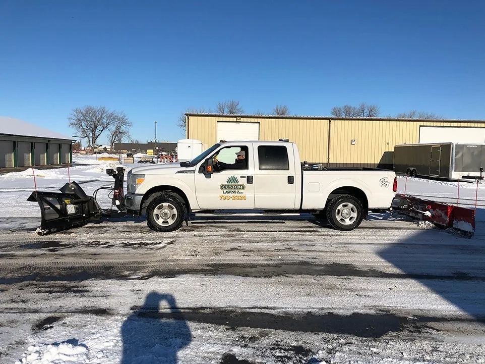 Reliable yard cleanup service in Fargo, ND - Custom Lawns Of Fargo