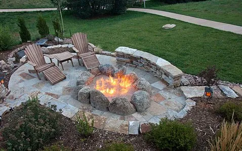 Local landscaping services experts serving Phoenix, AZ - Custom Lawns