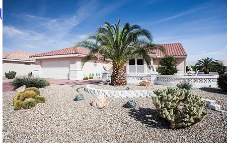 Professional residential landscaping experts serving Phoenix, AZ - Custom Lawns