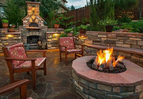 Trusted lawn mowing service experts serving Phoenix, AZ - Custom Lawns