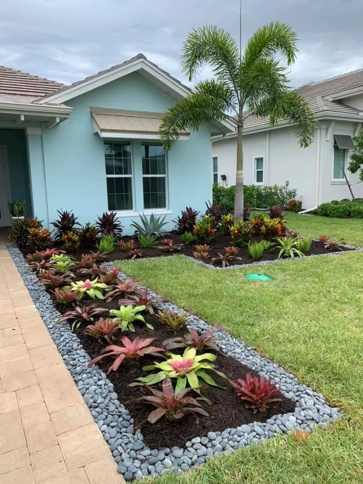Affordable yard cleanup service for beautiful yards across Naples, FL - Custom Outdoor Creations of SWFL