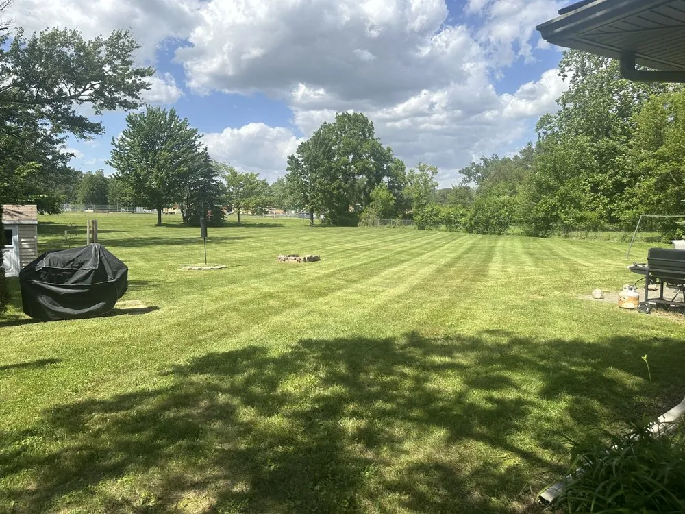 Top-rated residential landscaping experts serving Burton, MI - Custom Outdoor services