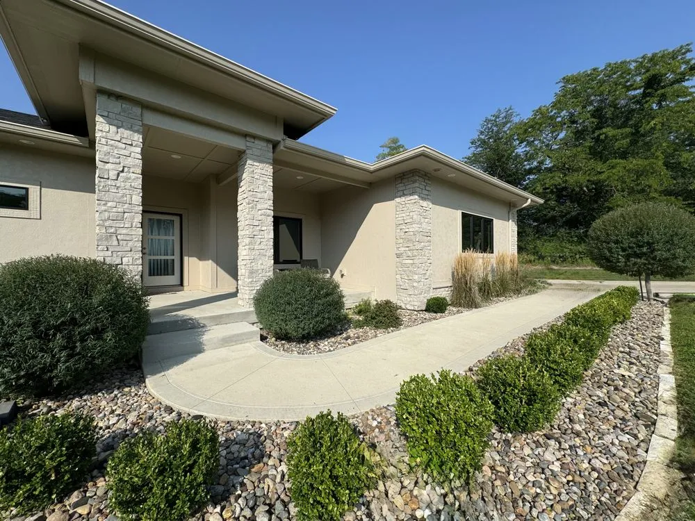 Trusted garden landscaping in Cumming, IA by Custom Outdoor Services