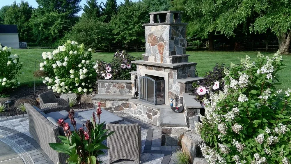 Top-rated garden landscaping in Cochranville, PA by Custom Patios