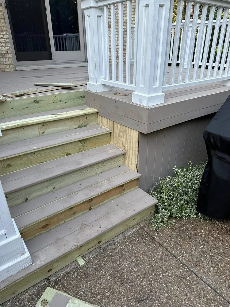 Professional lawn care service experts serving West Milton, OH - Custom Personal Pavers