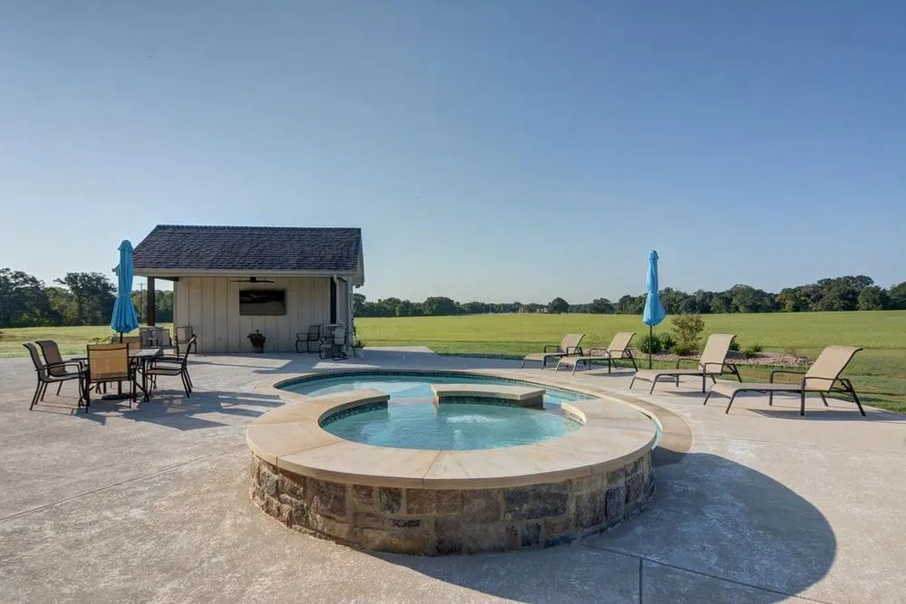 Trusted yard cleanup service experts serving Rosanky, TX - Custom Pro Remodeling