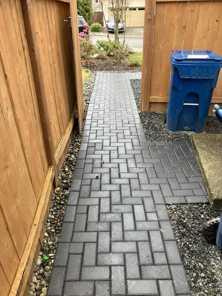 Professional lawn care service for homes in Snohomish, WA by Custom Scapes