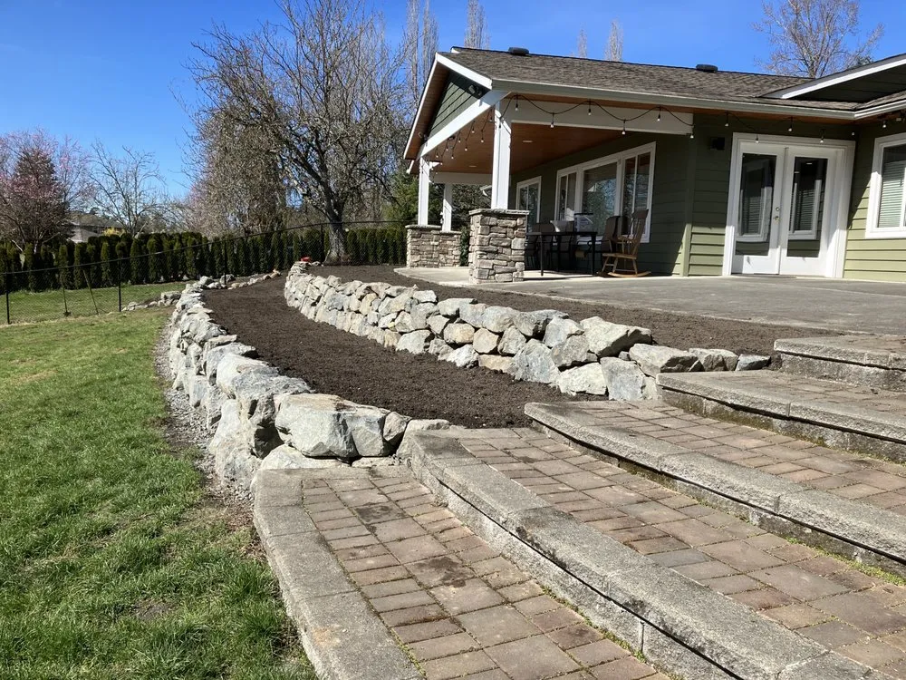 Top-rated garden landscaping in Snohomish, WA by Custom Scapes