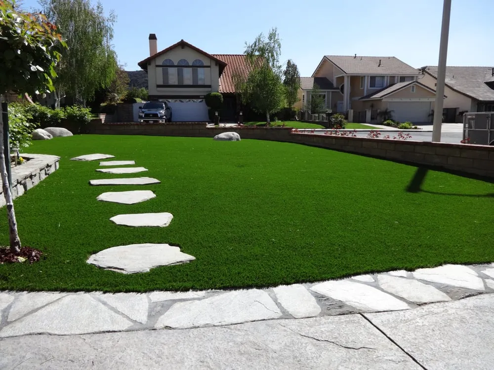 Custom landscape design in Valencia, CA - Custom Turf Scapes