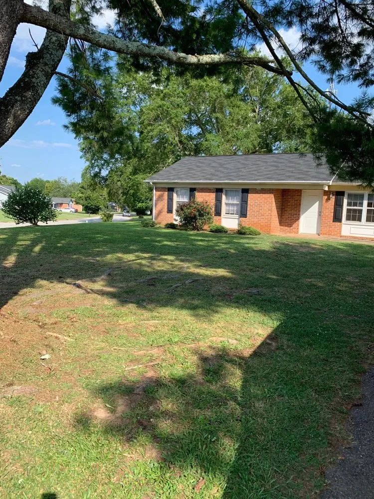 Top-rated landscaping services in Piedmont, SC - Customer Lawn Care Services