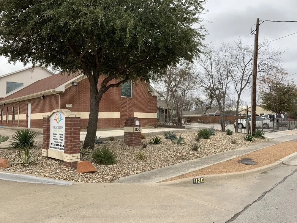 Professional lawn care service in Alvarado, TX by Customscapes