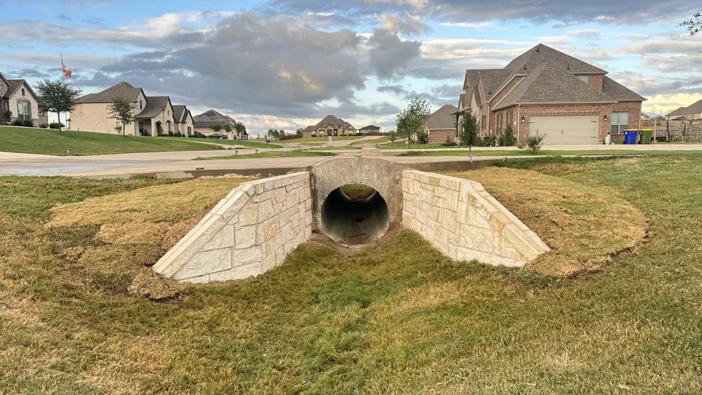 Expert lawn care service in Alvarado, TX - Customscapes