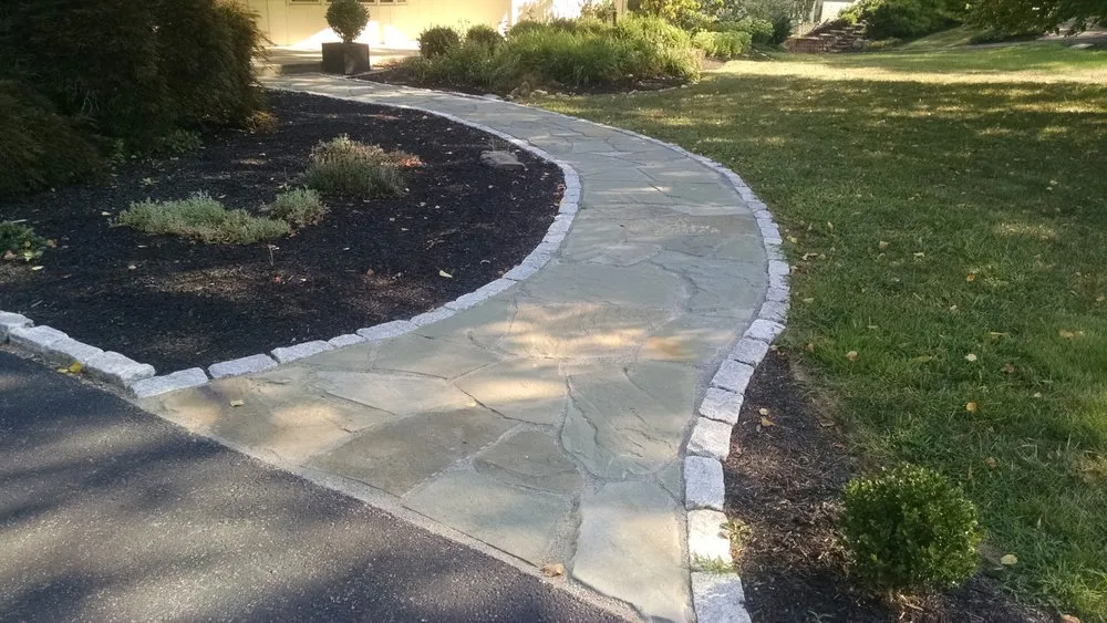 Top-rated landscape installation near you in Alvarado, TX by Customscapes