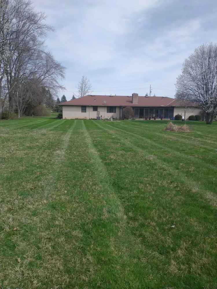 Trusted lawn mowing service experts serving Orient, OH - Customz Lawn Care