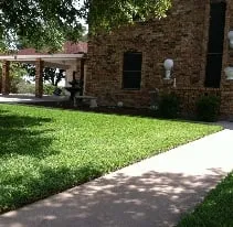 Top-rated lawn mowing service in Bridgeport, TX by Cut & Grow Lawn Service