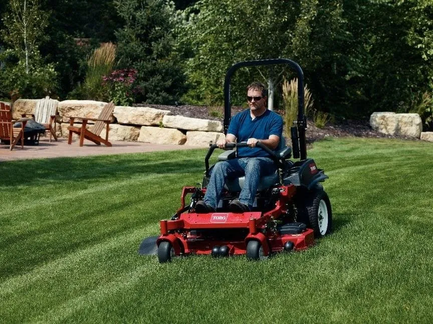 Custom lawn mowing service experts serving Hudsonville, MI - Cut & Trim Lawncare