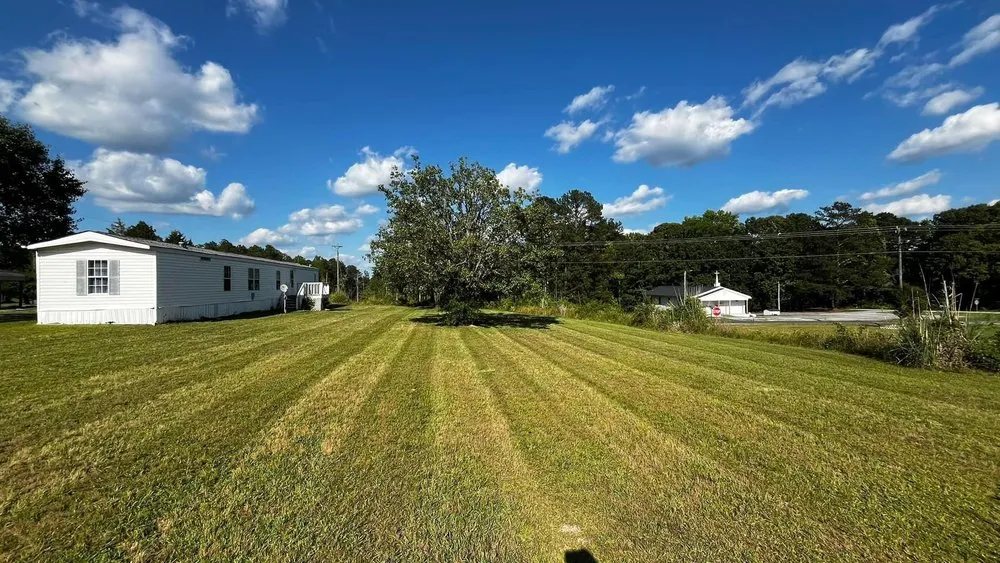 Custom lawn mowing service in Atlanta, GA - Cut Care Lawn and Tree Service