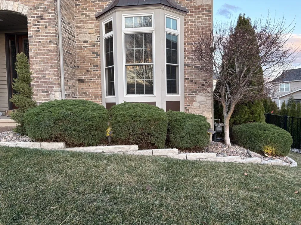 Top-rated outdoor landscaping for year-round maintenance in Winfield, MO by Cut For The Cure Lawncare