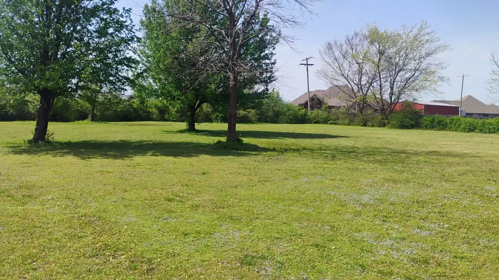 Affordable landscape design in Wagoner, OK - Cut it clean lawns