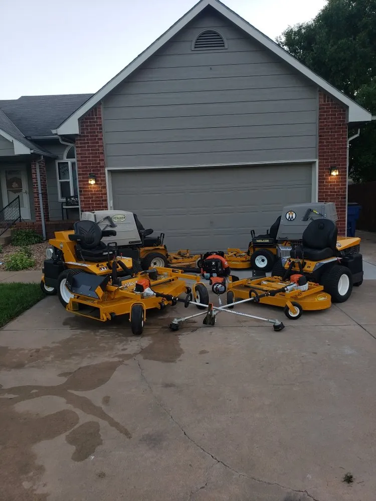Professional lawn care service in Derby, KS - Cut It My Way Lawn Care