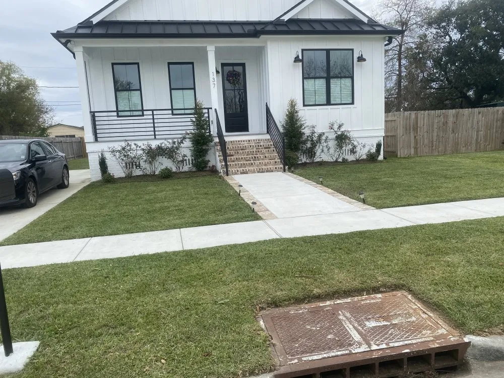 Trusted lawn care service in New Orleans, LA - Cut Lo Lawn and Garden