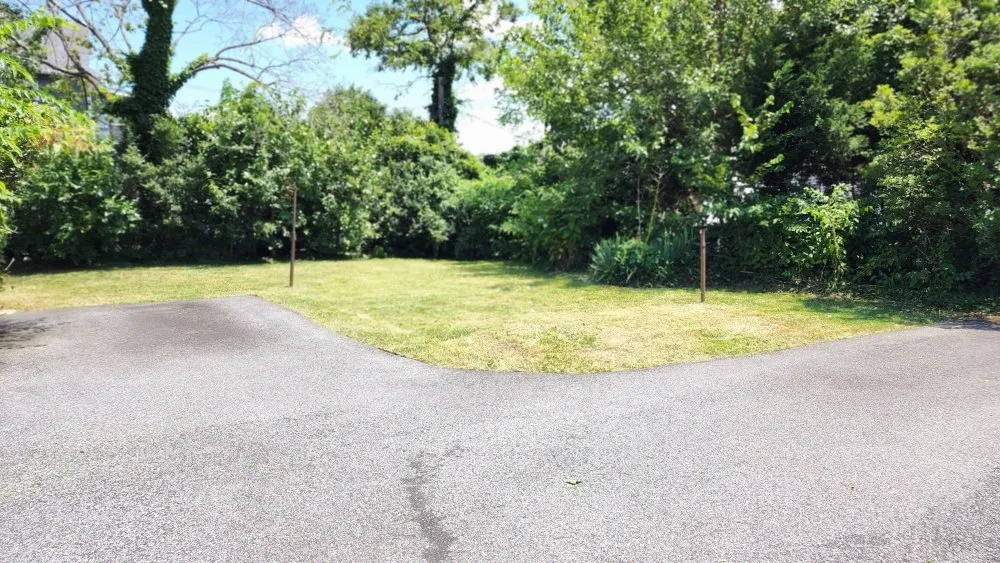 Professional lawn mowing service experts serving Holmes, PA - Cut My Lawn