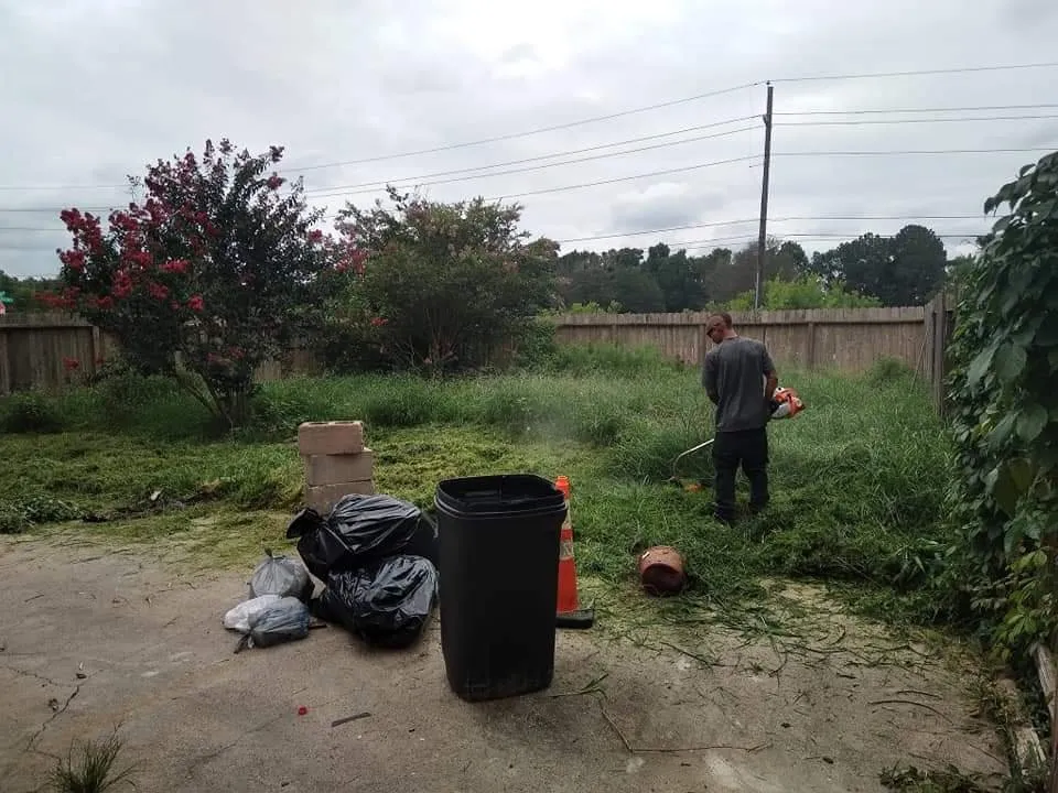 Trusted garden landscaping in Houston, TX by Cut-N-Edge