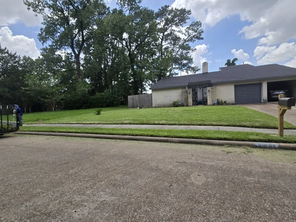 Professional lawn mowing service in Houston, TX by Cut-N-Edge