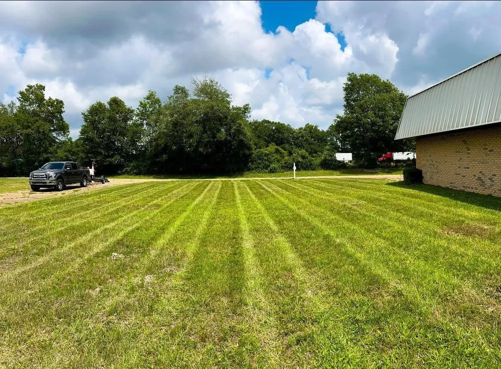 Professional lawn care service in Waveland, MS by Cut N Go