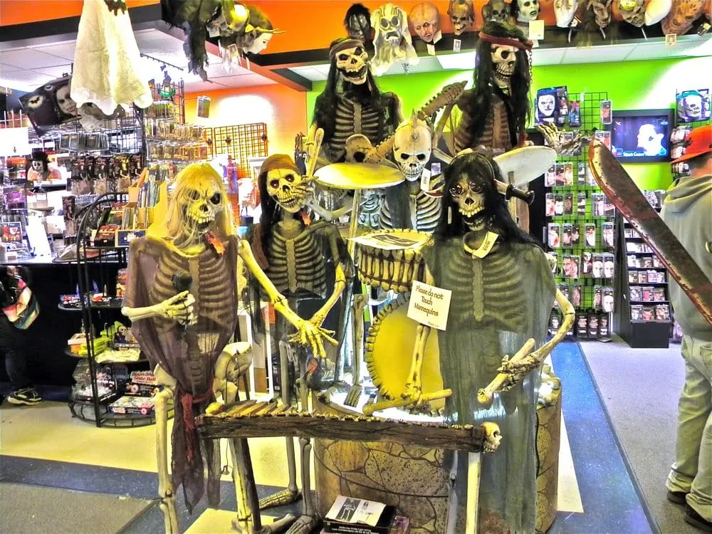 Expert outdoor landscaping in Alabaster, AL - Cut-N-Up Lawn Care And Landscape