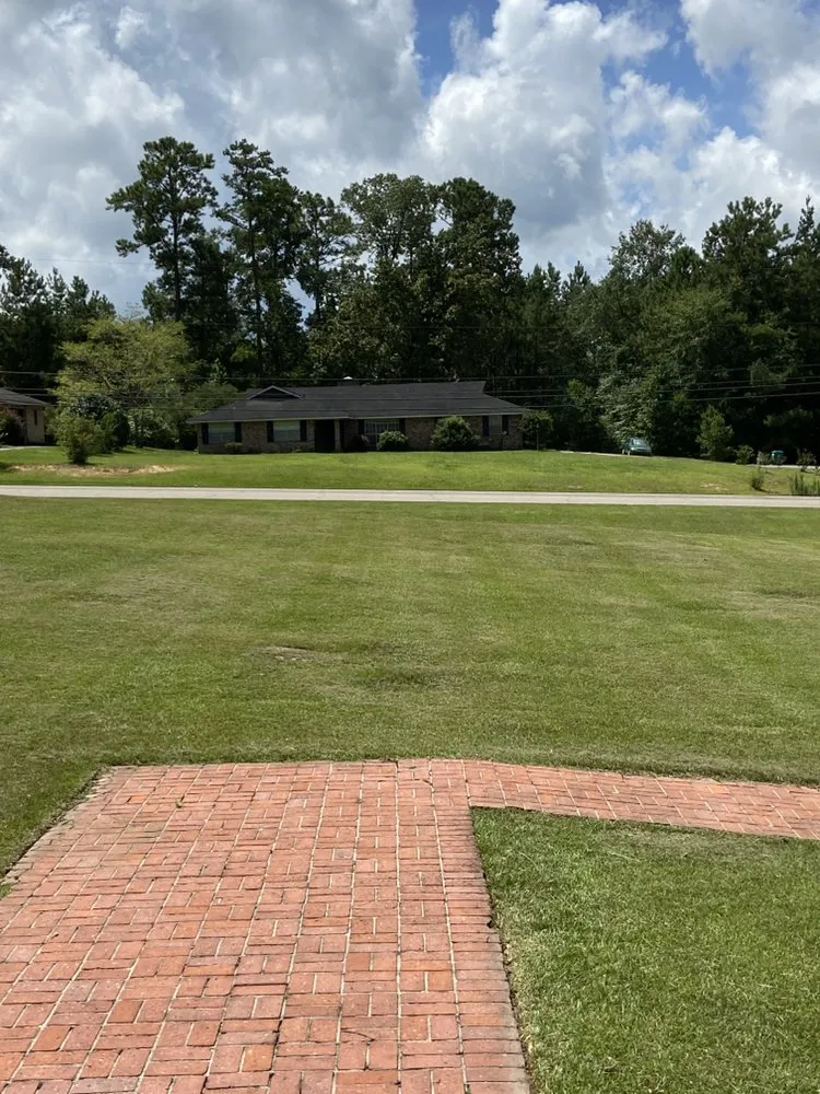 Expert outdoor landscaping in Petal, MS - Cut-N-Up Lawn Management