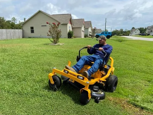 Cut N' Up Lawncare Logo