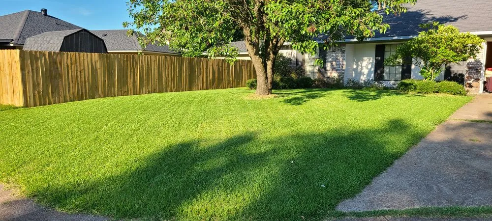 Top-rated garden landscaping in Benton, LA by Cut Pro's Lawn Services