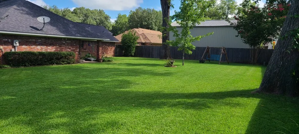 Reliable yard maintenance in Benton, LA by Cut Pro's Lawn Services