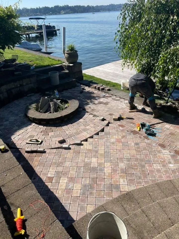 Trusted yard cleanup service for year-round maintenance across Dickinson, TX - Cut Right Landscaping