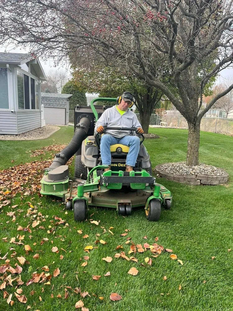 Top-rated outdoor landscaping experts serving White Pigeon, MI - Cut Right