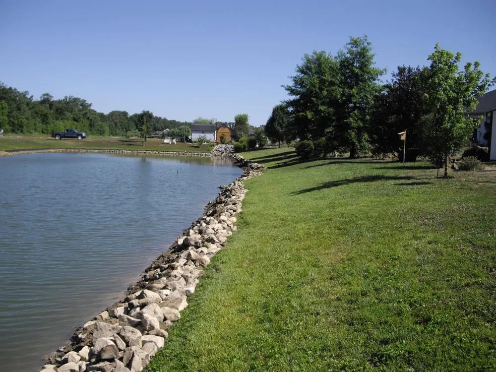 Trusted landscaping services experts serving Evansville, IN - Cut-Right Yard Service