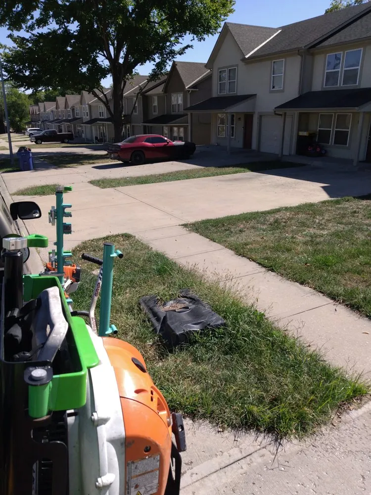 Top-rated outdoor landscaping with custom design in Lee's Summit, MO by Cut Trim Blow&Go