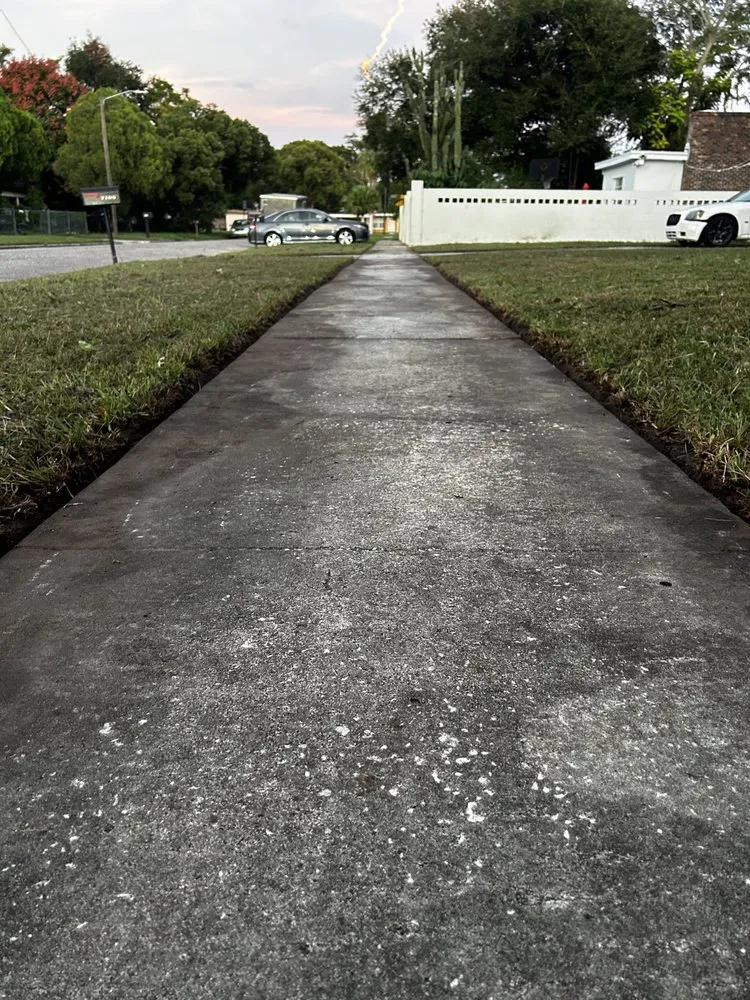 Top-rated yard maintenance experts serving Orlando, FL - Cut2Clean LLC