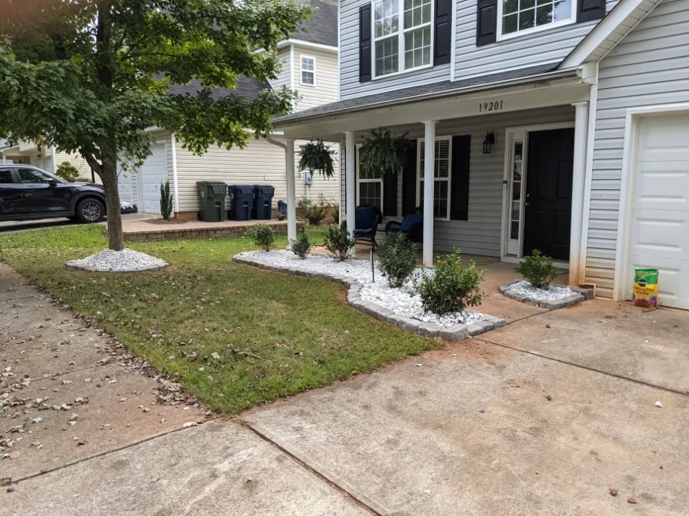 Reliable lawn care service in Charlotte, NC by Cutandride Landscaping Lawn Service