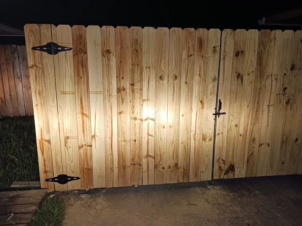 Top-rated residential landscaping for homes in Watson, LA by Cute Aza Button Fence and Lawn