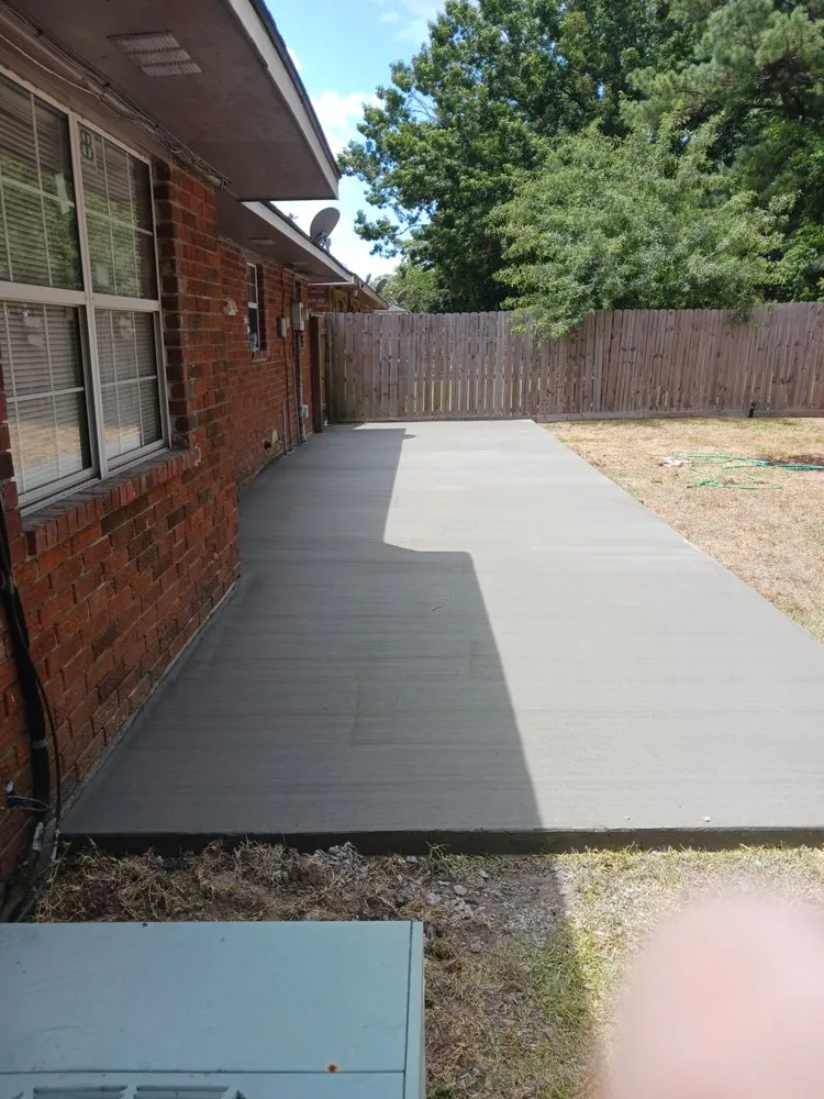 Trusted residential landscaping for year-round maintenance across Watson, LA - Cute Aza Button Fence and Lawn