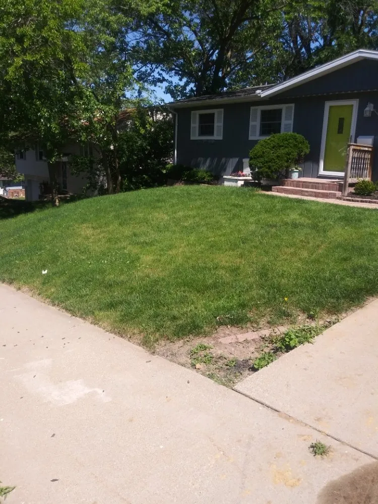 Local garden landscaping with custom design in Peoria, IL by Cutline Lawn Care