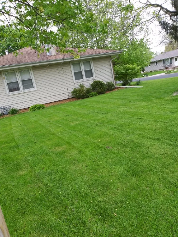 Custom landscape installation experts serving Peoria, IL - Cutline Lawn Care