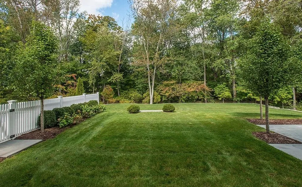 Local residential landscaping for beautiful yards in Norwalk, CT by Cutn' Edge Landscaping