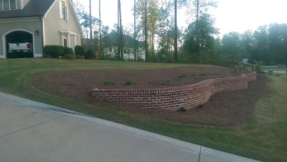 Local landscaping services experts serving Newnan, GA - Cuts Lawn Service
